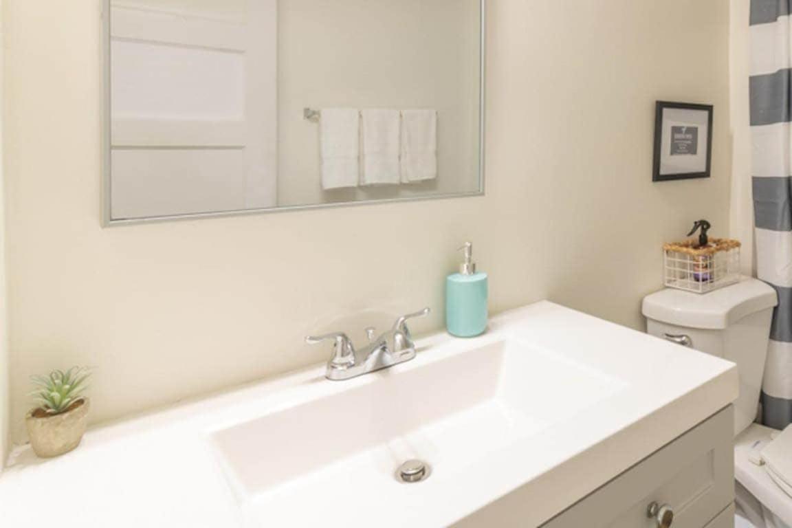The Delightful Doubles- Unit A- Centrally Located Columbus