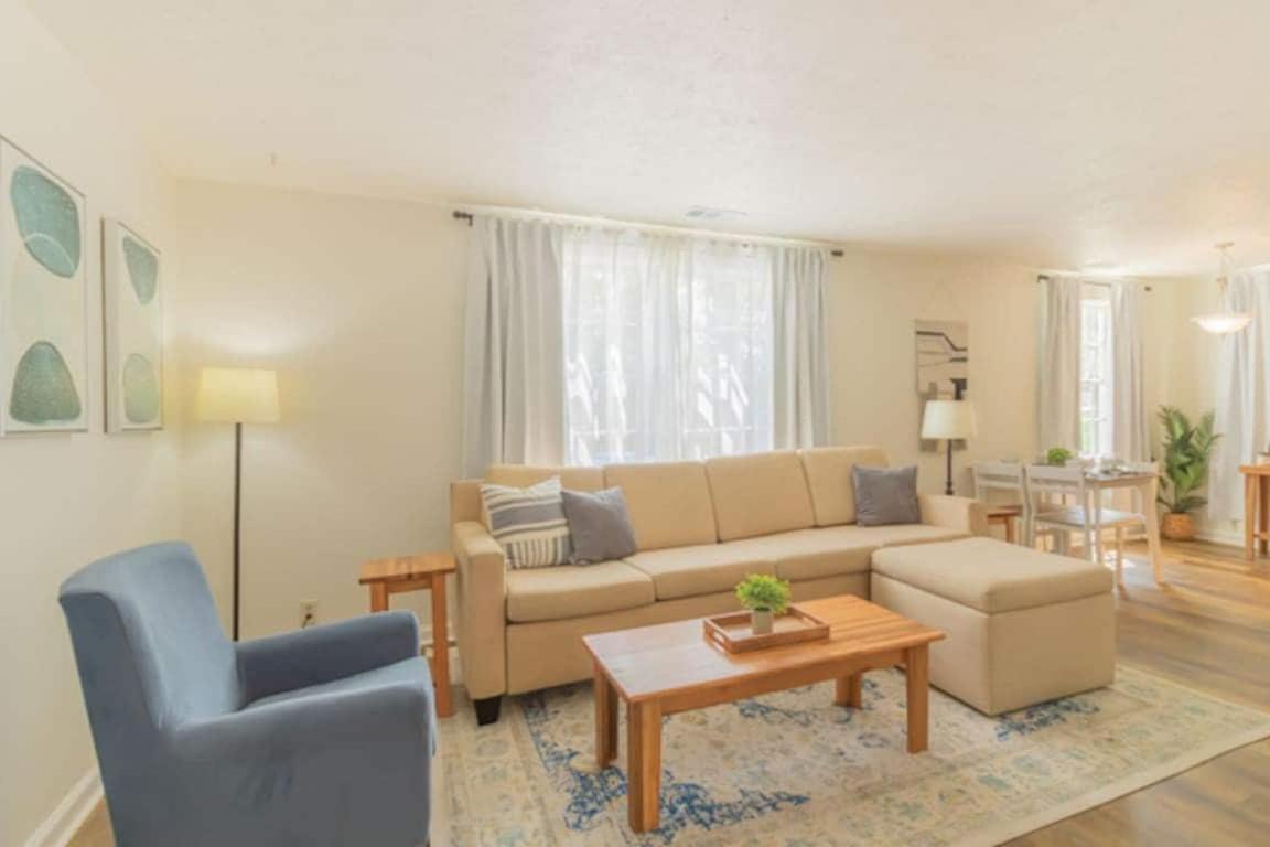 Holiday home The Delightful Doubles- Unit A- Centrally Located